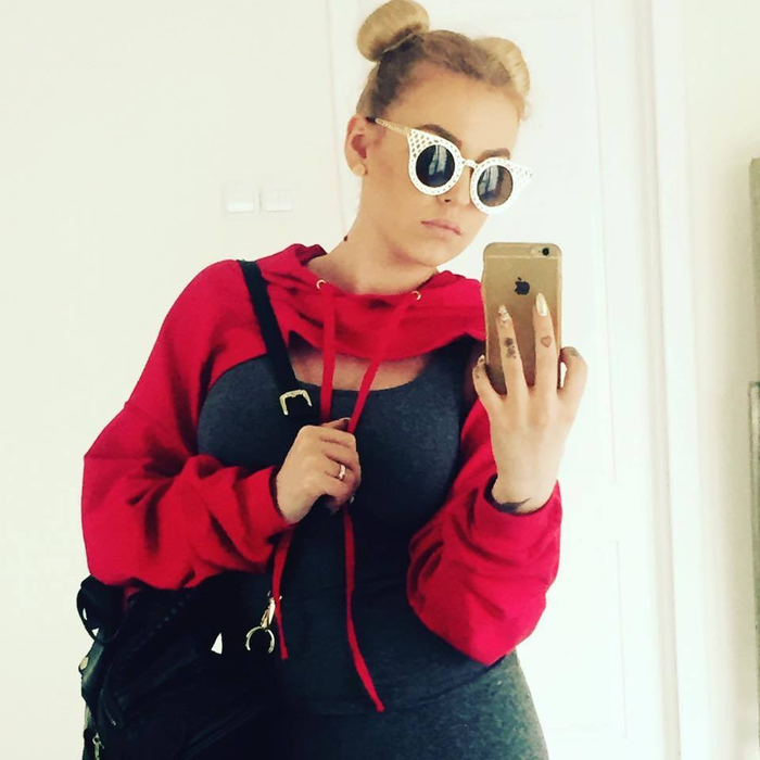 MISHA şi-a surprins din nou fanii cu o nouă schimbare de look:,,Se schimbă vremea, schimbăm şi părul!‘’