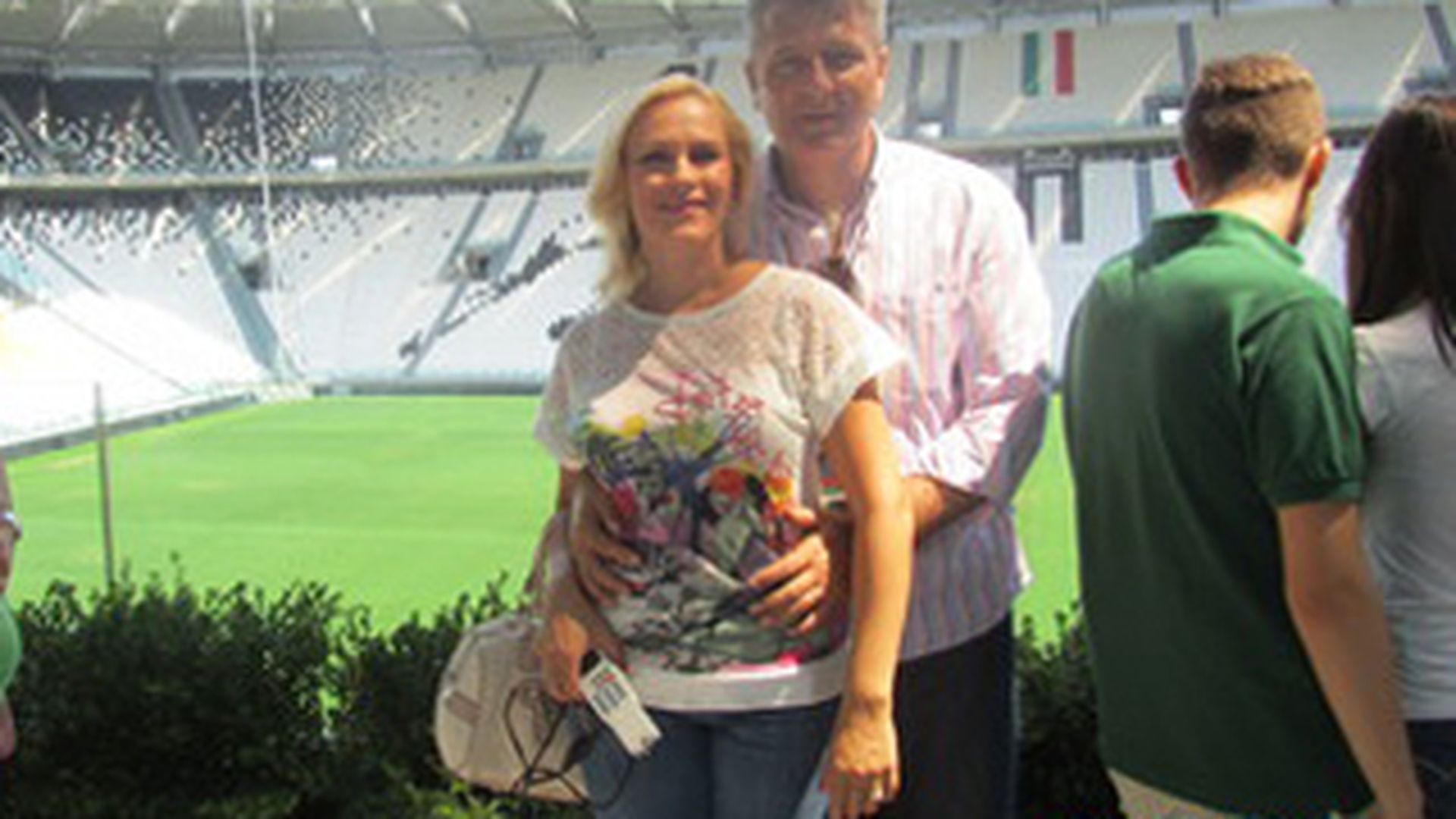 Gabriela Firea, la plaja cu sotul! Intra sa o vezi cum se bronzeaza in Turcia!