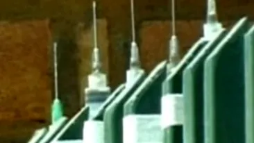 VIDEO Daca o jefuiesti pe ea primesti un cadou! O doctorita a gasit o metoda macabra pentru a-i pune pe fuga pe raufacatori. Vezi aici cum a procedat!