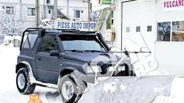 Si-a dotat Jeep-ul cu lama de deszapezire