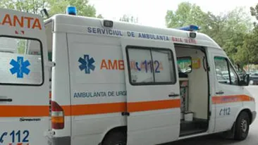 O fetita de un an si opt luni a murit, dupa ce a fost scapata de la etajul doi de o matusa!