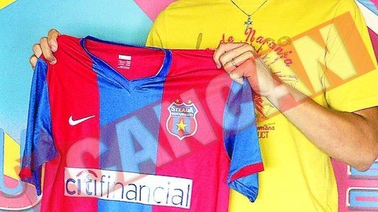 Steaua l-a luat pe gratis pe Van Basten al Greciei