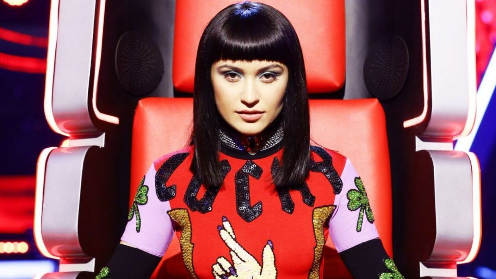 Irina Rimes, criticată dur de fani după ce s-a afișat cu lenjeria intimă la vedere. Cum a reacționat artista
