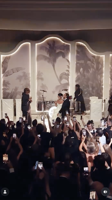 Snoop Dogg a cântat la o nuntă armenească, iar imaginile s-au răspândit în toată lumea. Cine sunt mirii care au ”spart” o avere pentru doar 5 melodii