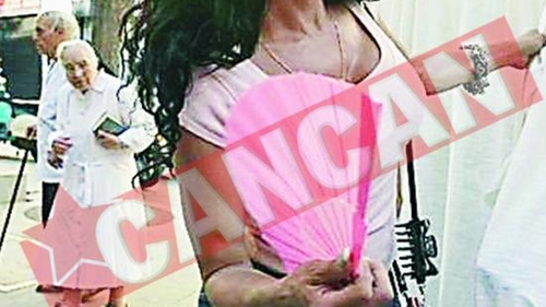 Prostituatele au prezentat moda pe strada
