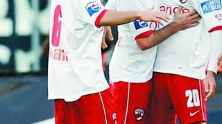 "Cainii" vor sa-si negocieze cantonamentele