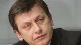 Crin Antonescu, despre tentativa de suicid a lui Nastase: "Este un moment greu, o noapte foarte urata din istoria Romaniei"