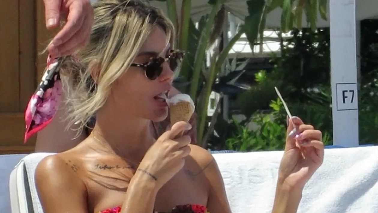 Ramona Olaru iubește din nou. Noul partener o ține, însă, din scurt. Ce “interdicție” i-a dat blondinei