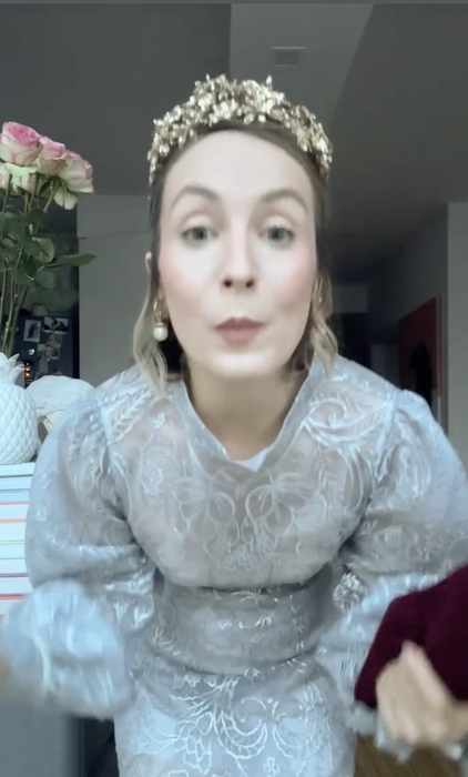 Vedeta din România care s-a pus pe plâns după ce a ratat balul anului: „Am dat telefoane și am făcut tot ce s-a putut”