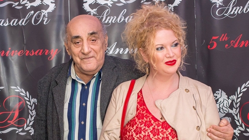 OANA LIS şi-a scos amintirile de la naftalină! Cum arată blondina într-o fotografie realizată când avea doar 19 ani!