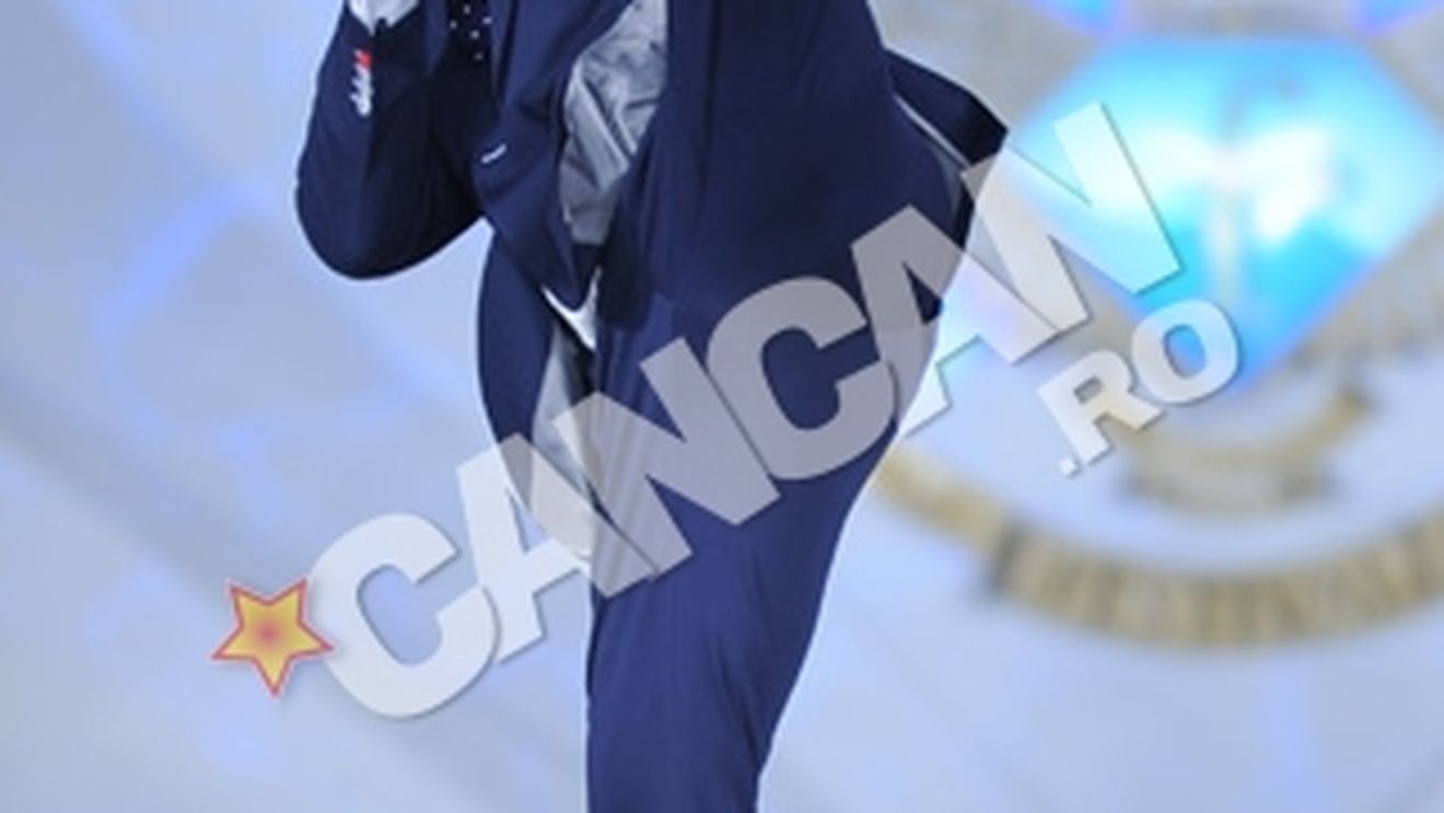 Din ringul K1, pe cat-walk! Campionul national Daniel Ghita a facut senzatie la o prezentare de moda!