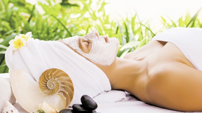 IngrijeSte-Ti tenul, parul Si corpul cu fructe, legume Si plante de sezon. Cosmetica de vara