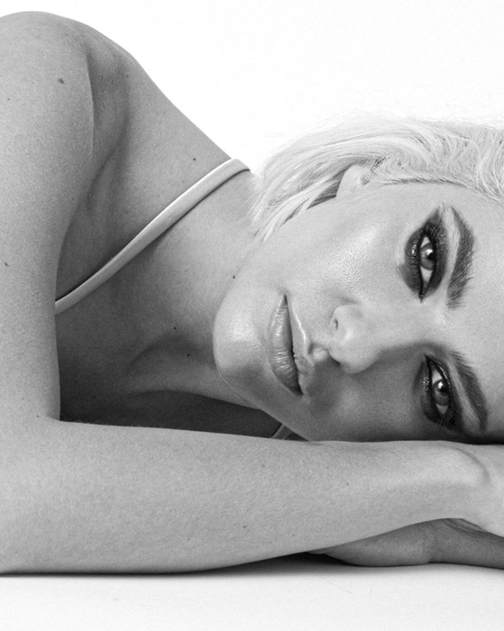 Lidia Buble, pozată complet goală! Ce mesaj revoltător i-a lăsat un internaut și cum a reacționat artista