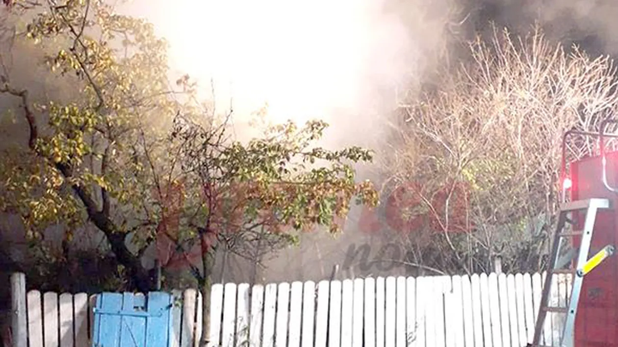 O bătrână din Vaslui a ars de vie, după ce locuința ei a fost cuprinsă de flăcări. Care este cauza incendiului