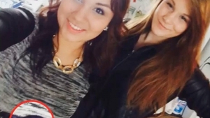Autoarea unei crime a fost prinsă cu ajutorul unui selfie publicat de ea pe Facebook! Detaliul observat de poliţişti