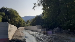 Poveștile tragice au acum final fericit: Comunități salvate de calamități, cu ajutorul Companiei Naționale de Investiții