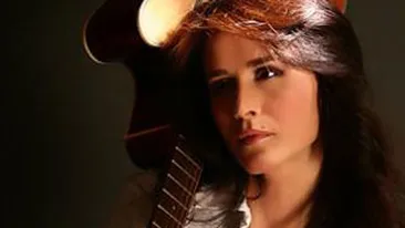 Au avut destine asemanatoare, au murit la fel - Coincidenta stranie: Malina si Madalina, in fotografii identice, realizate la cateva luni distanta!