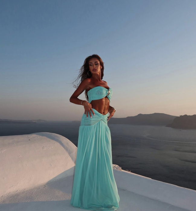 Diana Munteanu a dat România pe Santorini. Imagini spectaculoase din escapada în Grecia