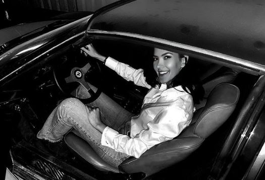 Andreea Ilie, celebra sexy-mezzosoprană