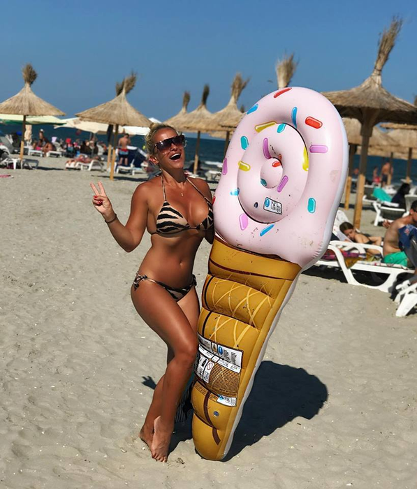 ANDA ADAM a fost atacată pe scenă! Vedeta, la un pas să fie rănită:’’Sunt dezamăgită…‘’