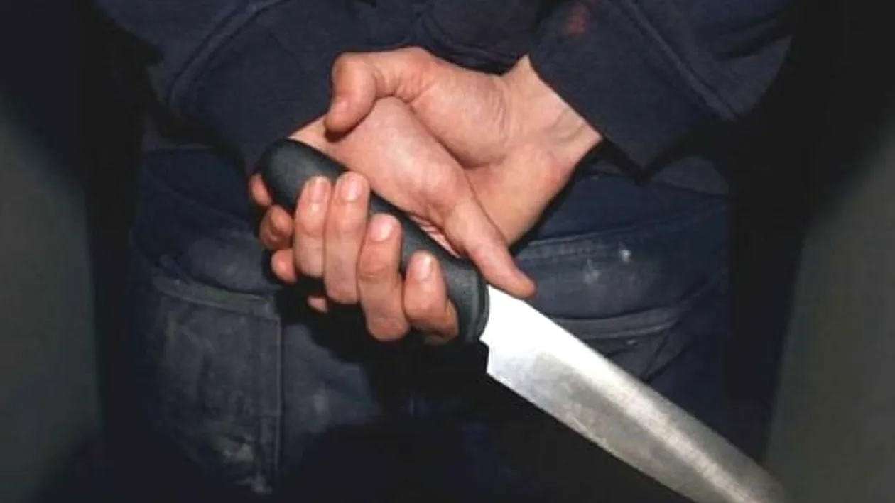 Un bărbat înarmat cu un cuțit a vrut să intre în sediul Judecătoriei Iași spunând că vrea să omoare un jandarm sau un polițist