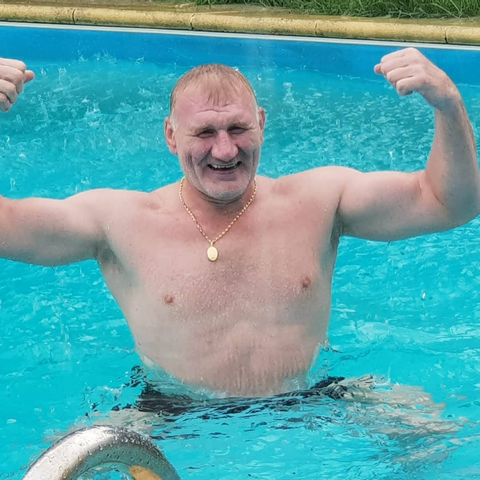 Tolea Ciumac, altercație pe Calea Victoriei! Fostul luptător MMA și un bărbat, scandal monstru în plină stradă