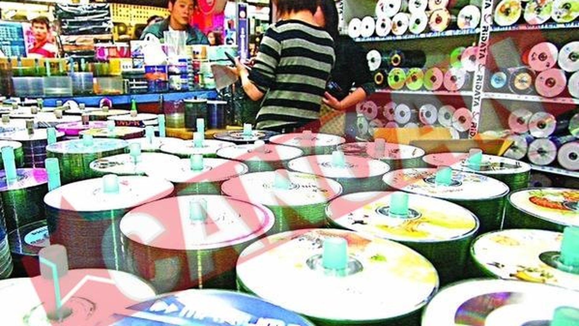 Romanii au ajuns sa cumpere CD-uri in rate