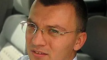 Procurorii au blocat conturile tatalui si fratelui deputatului Boldea, carora le virase 185.000 de euro! Vezi ce au gasit anchetatorii in garajul fugarului!