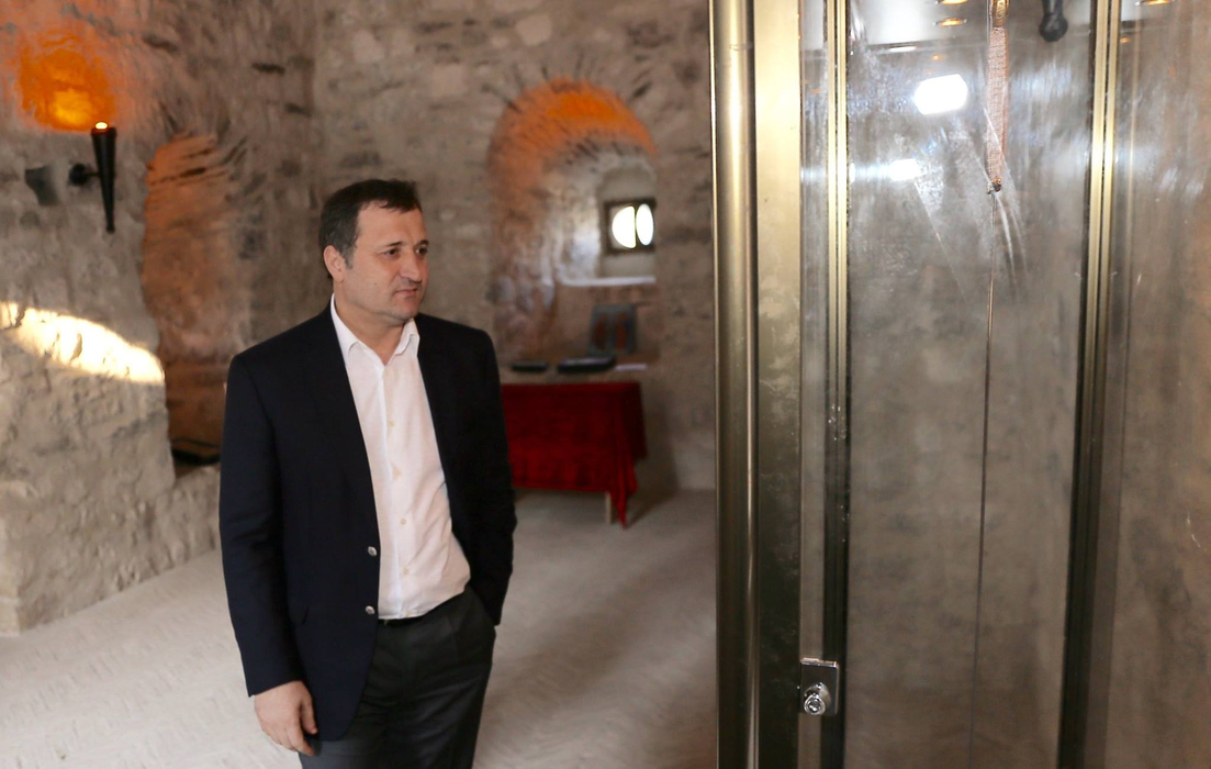 Vlad Filat a fost condamnat la nouă ani de închisoare pentru corupție