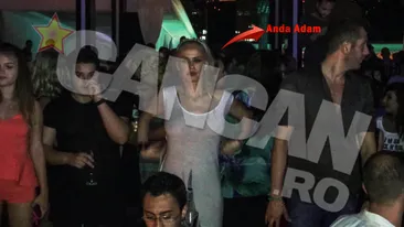 Anda Adam, Vanghelie Jr si Viespea lui Ogica s-au dezlantuit in club, la concertul lui Akon!