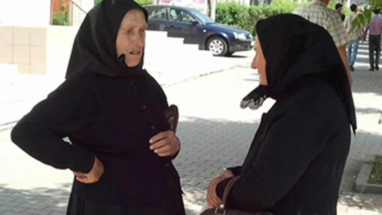 Gucci si Louis Vuitton, magazine de fite intr-un mall din Chitila