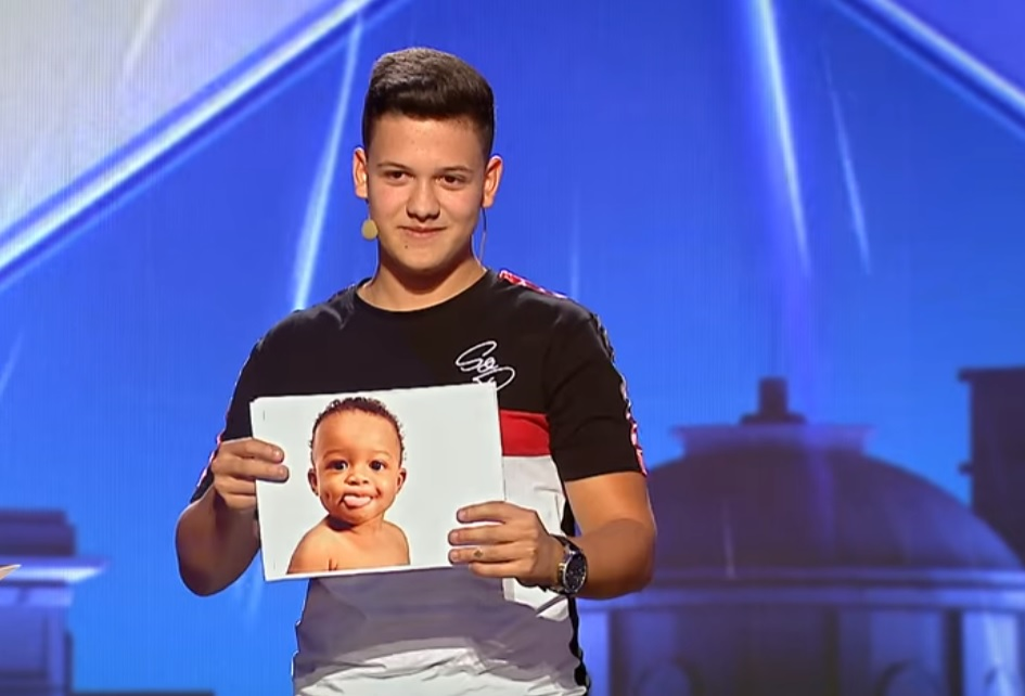 El este puștiul care i-a lăsat mască pe jurații de la ”Românii au talent”