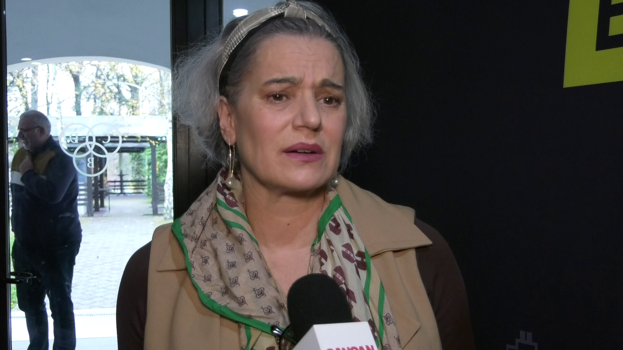 Maia Morgenstern: "Eu nu sunt un om indiscret, așa că n-am să ofer un răspuns indiscret. Poate că așa s-a întâmplat, poate că pe parcursul lucrului, pe parcursul muncii, în măsura în care vom fuziona și vom fuziona pentru că există onestitate, există deschidere, există dorința de comunicare!"