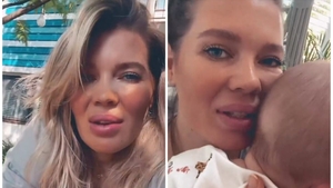 Ce face Gina Pistol mereu, chiar și în timp ce o ține pe micuța Josephine în brațe! ”Sunt la fel de tipicară”
