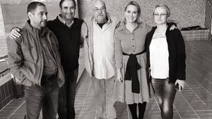 Andreea Esca, reîntâlnire emoţionantă cu cel mai îndrăgit profesor din şcoala primară: „Acum, după 35 de ani, i-am povestit cât de mult l-am regretat!”