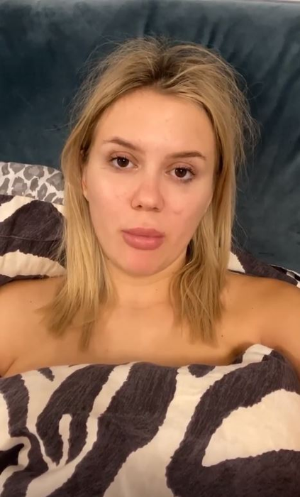 În final, logodnica lui Andrei le-a cerut ajutorul internauților ca să se răzbune: “Ideea e că îmi doresc să-l pun și eu pe el în situații neplăcute, cum mă pune el pe mine. Nu vede clipurile astea, i-am dat hide (n.r.: a activat opțiunea de a le ascunde) – el habar n-are că se poate și treaba asta” © Instagram Stories