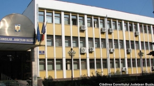 Un angajat din Consiliul Judeţean Buzău a fost găsit mort de femeia de serviciu