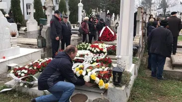 Cel mai trist mesaj de pe coroanele aduse pentru Stela Popescu: „Tu ştii că...”