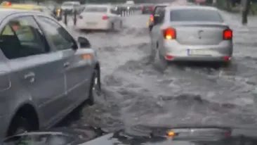 Bucureștenii au primit din nou mesaj RO-Alert. Este COD PORTOCALIU de vreme rea