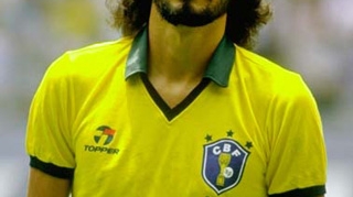 Fostul international brazilian Socrates a incetat din viata
