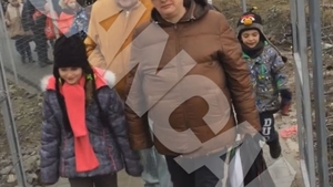 Irinel, un tata model! Isi trateaza fiica exact ca pe o printesa. O ia de la scoala cu limuzina VIDEO