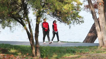 O bruneta atletica il tine in forma pe Gabi Balint! A cucerit-o la ora de gimnastica