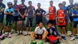 Doisprezece tineri fotbalişti şi antrenorul lor, găsiţi după nouă zile de captivitate într-o grotă inundată