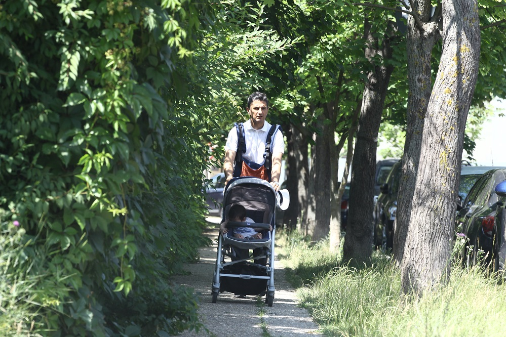 Răzvan Lucescu și-a scos nepoțica la plimbare