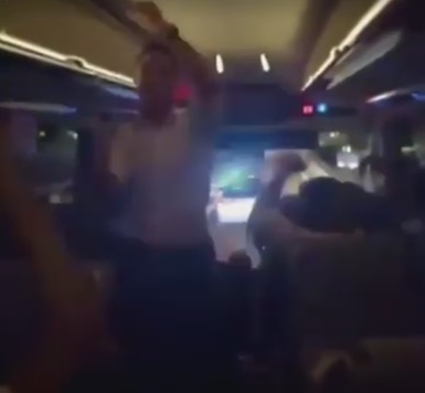 Cristiano Ronaldo, show în autocarul Realului pe melodia unei trupe româneşti! Colegii l-au aplaudat şi s-au distrat copios pe seama lui