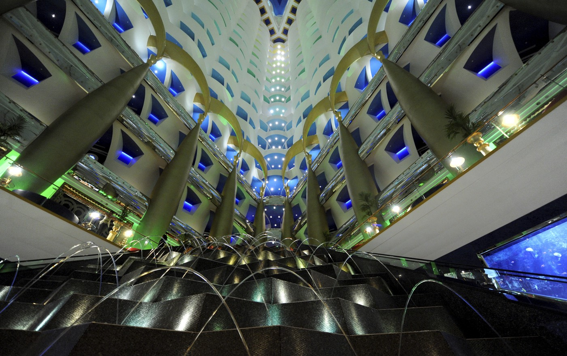 Hotelul Burj Al Arab din Dubai. Foto: Profimedia