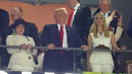 Donald Trump, moment istoric în America! A devenit primul președinte care a asistat la Super Bowl