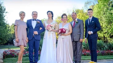 Cântăreaţa Făniţa Modoran, păcălită să-şi pună pirostriile. Au pus-o să se îmbrace mireasă pentru o prezentarea de modă, dar de fapt era nunta ei