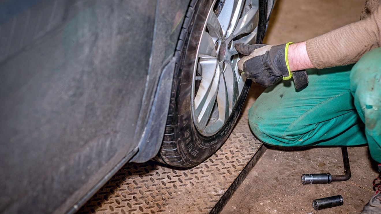 Cât câștigi cu o vulcanizare mobilă. Cât costă deplasearea doar pentru o intervenție