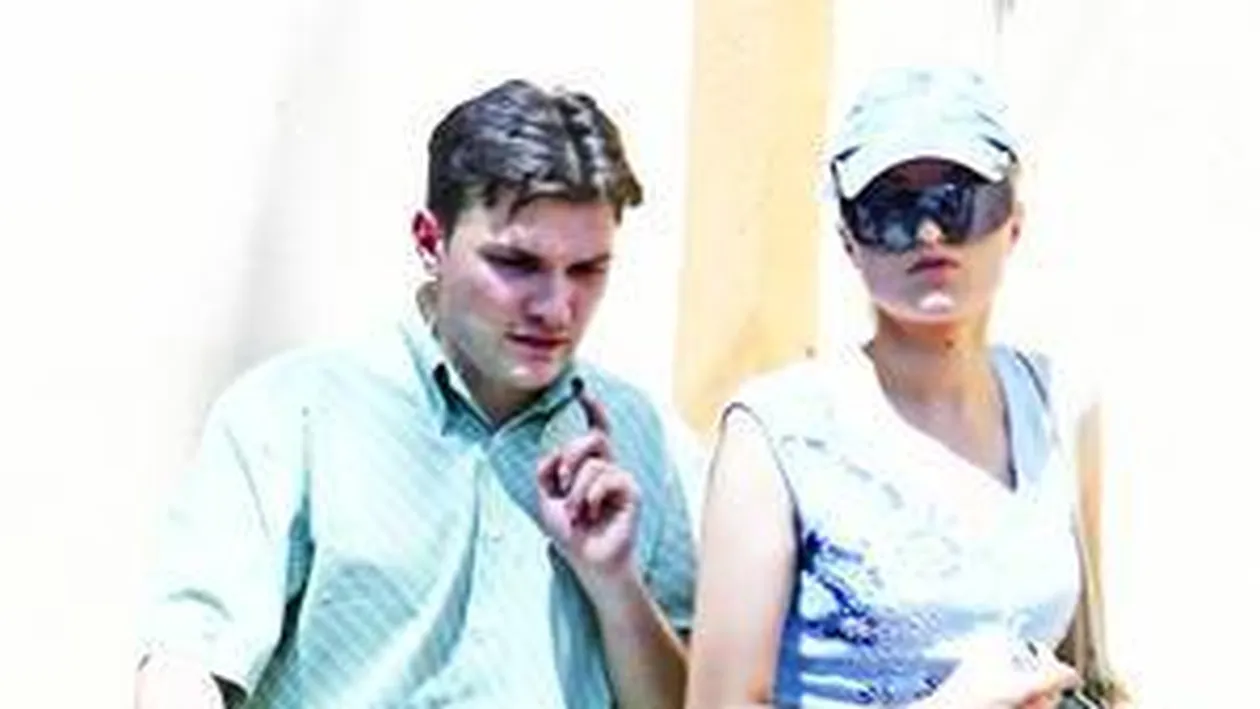 Unde se ascunde sexy-profesoara Corina